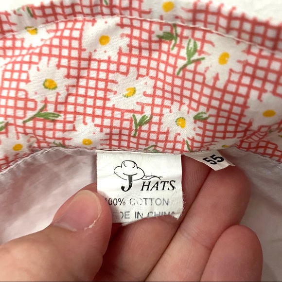 Red White and Floral Girls Hat w/ adjustable size - Picture 7 of 8